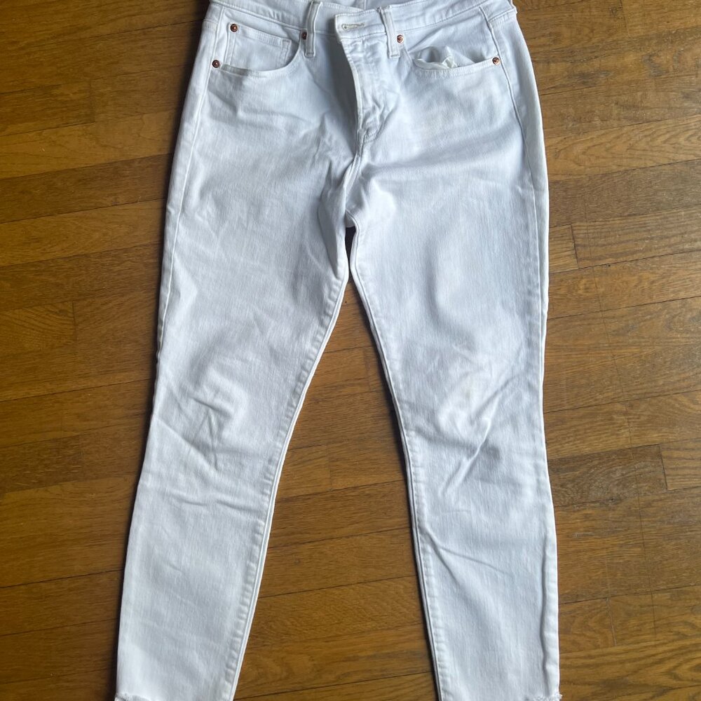 GAP: White True Skinny Mid Rise